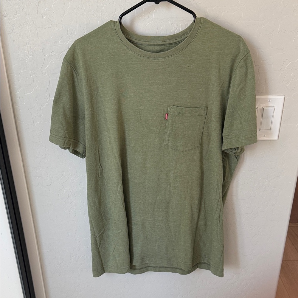 Levi's Olive Short Sleeve Tee
